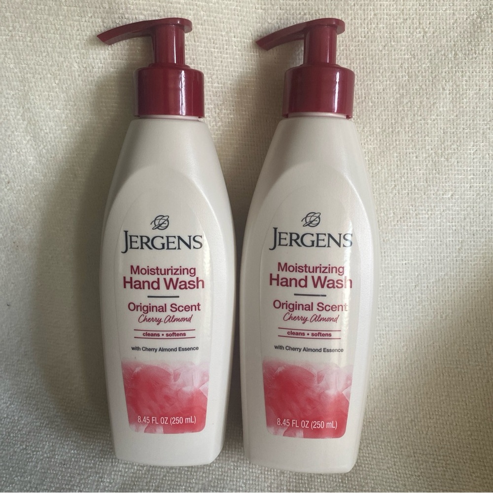 Erge Moisturizing Hand Wash — Cream Bottle with Burgundy Pump (Pair)